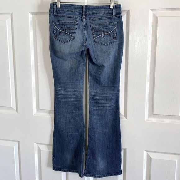 Low Rise Mid Rise Bootcut Jeans - Picture 5 of 6